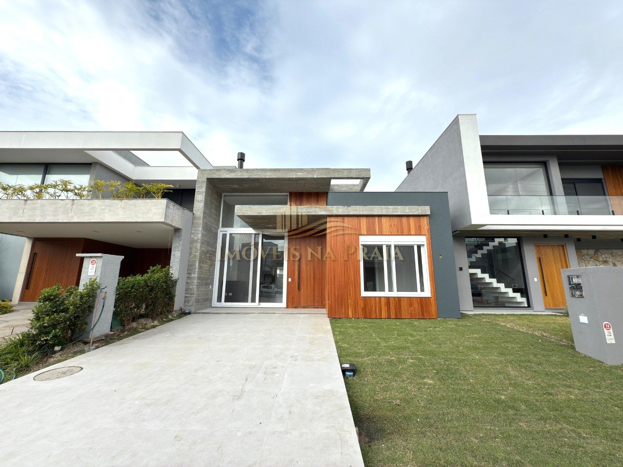Casa em Condomínio no Sunset.