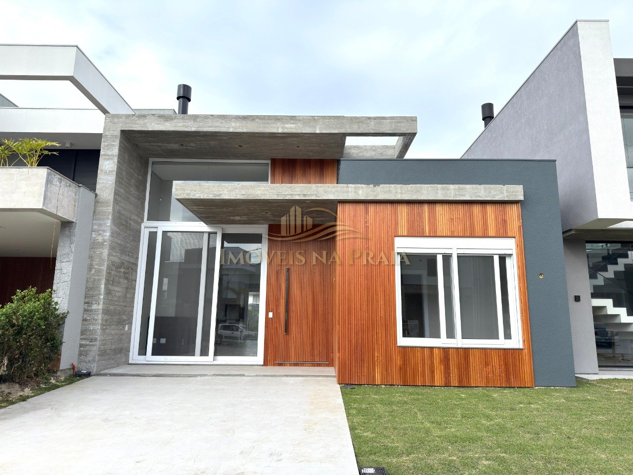 Foto 3 — Casa em Condomínio no Sunset.