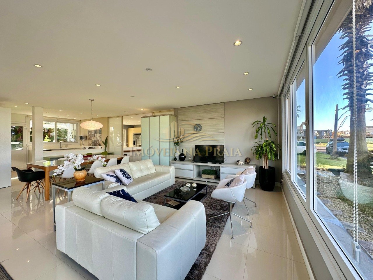 Foto 4 — Casa em Condomínio no Playa Vista.