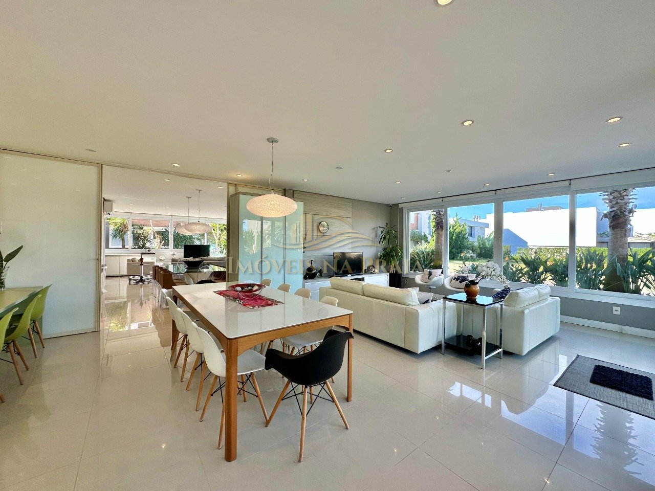 Foto 3 — Casa em Condomínio no Playa Vista.