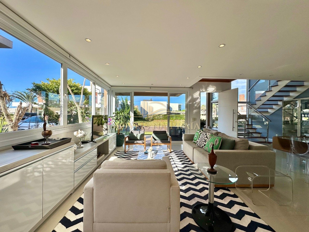 Foto 2 — Casa em Condomínio no Playa Vista.
