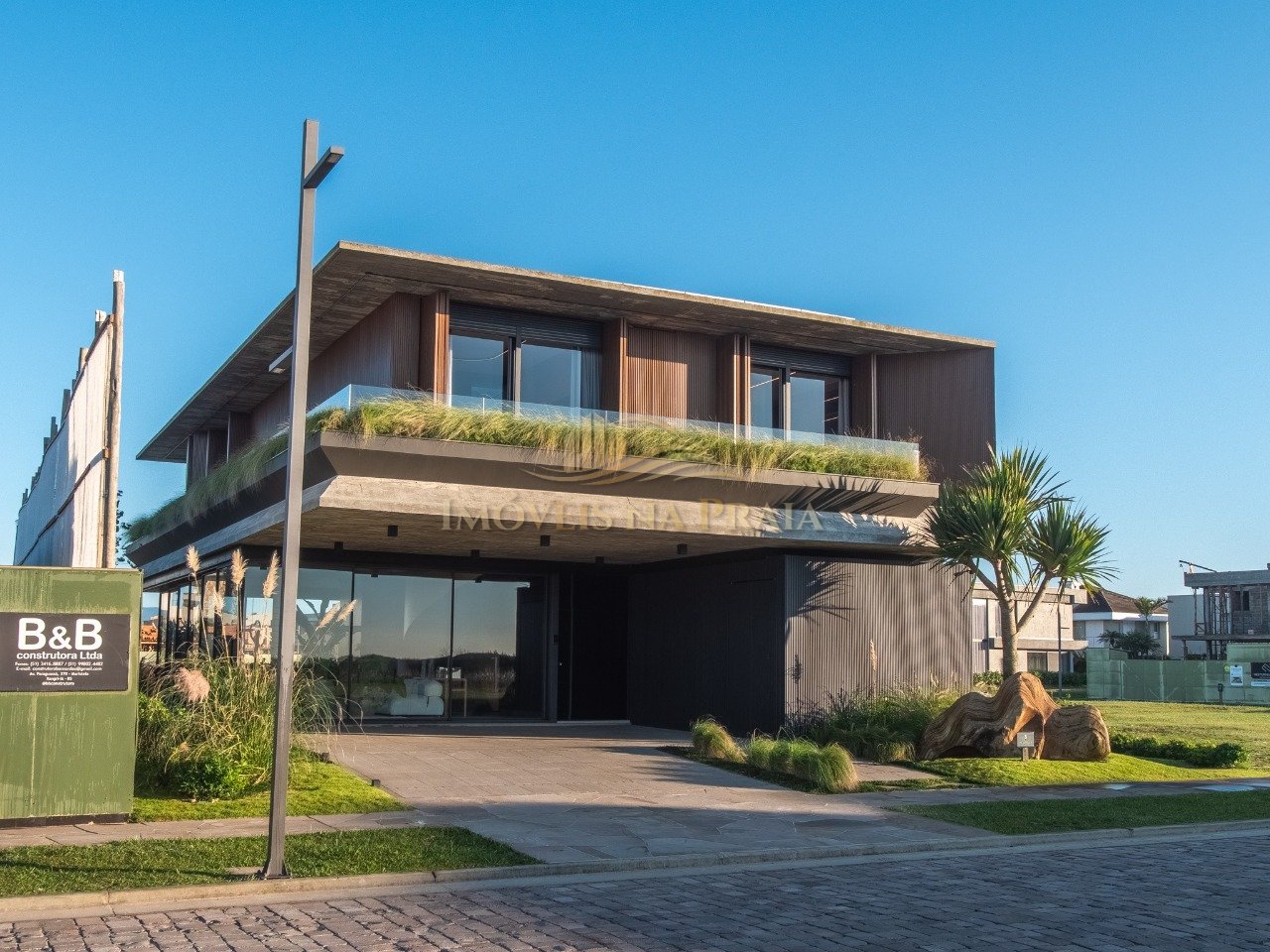 Casa em Condomínio no Los Cobos.
