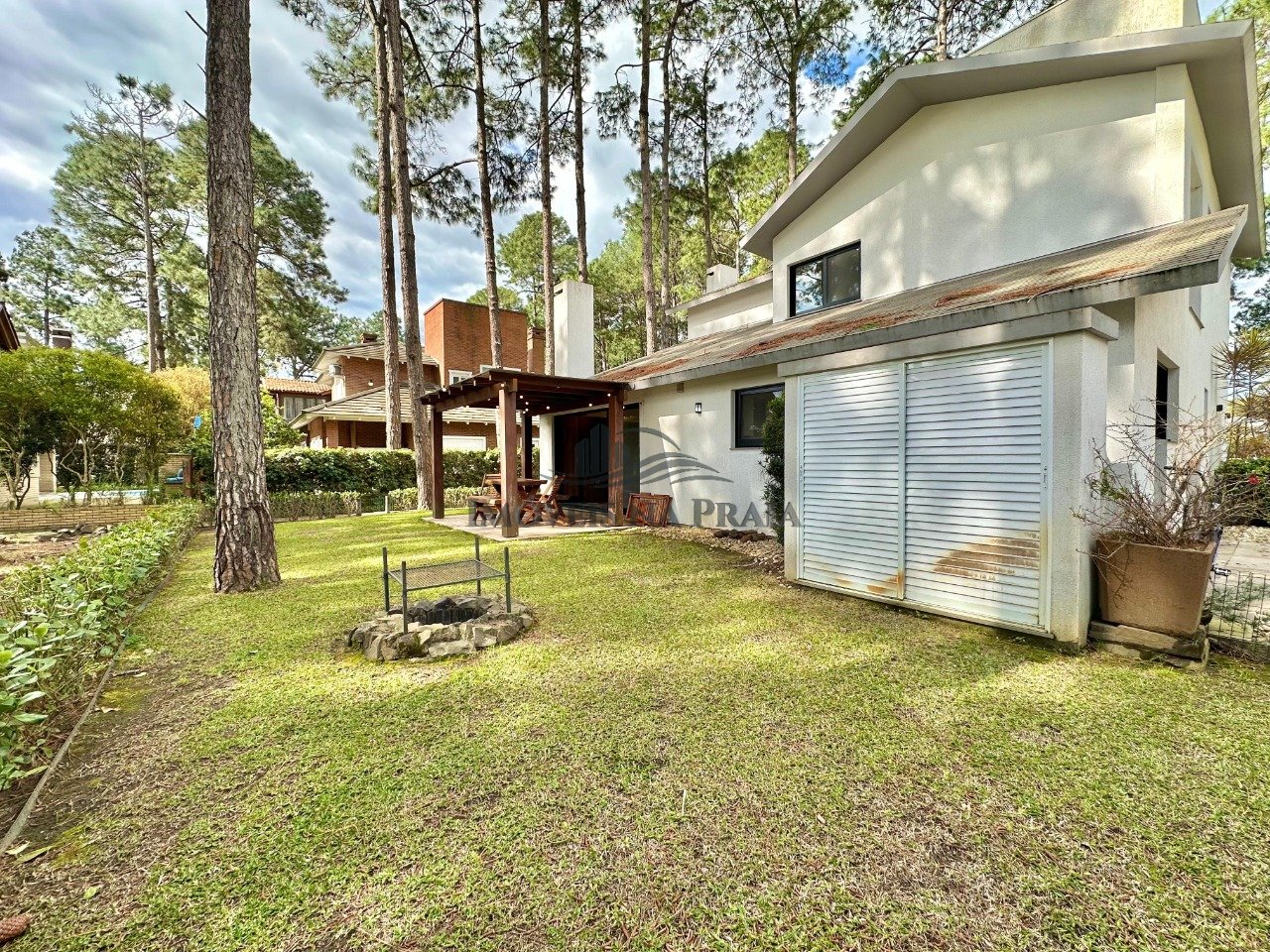 Foto 4 — Casa em Condomínio no Carmel.