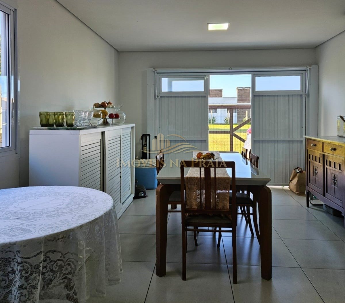 Foto 2 — Casa 3 dormitórios á venda no centro de Xangri-lá.