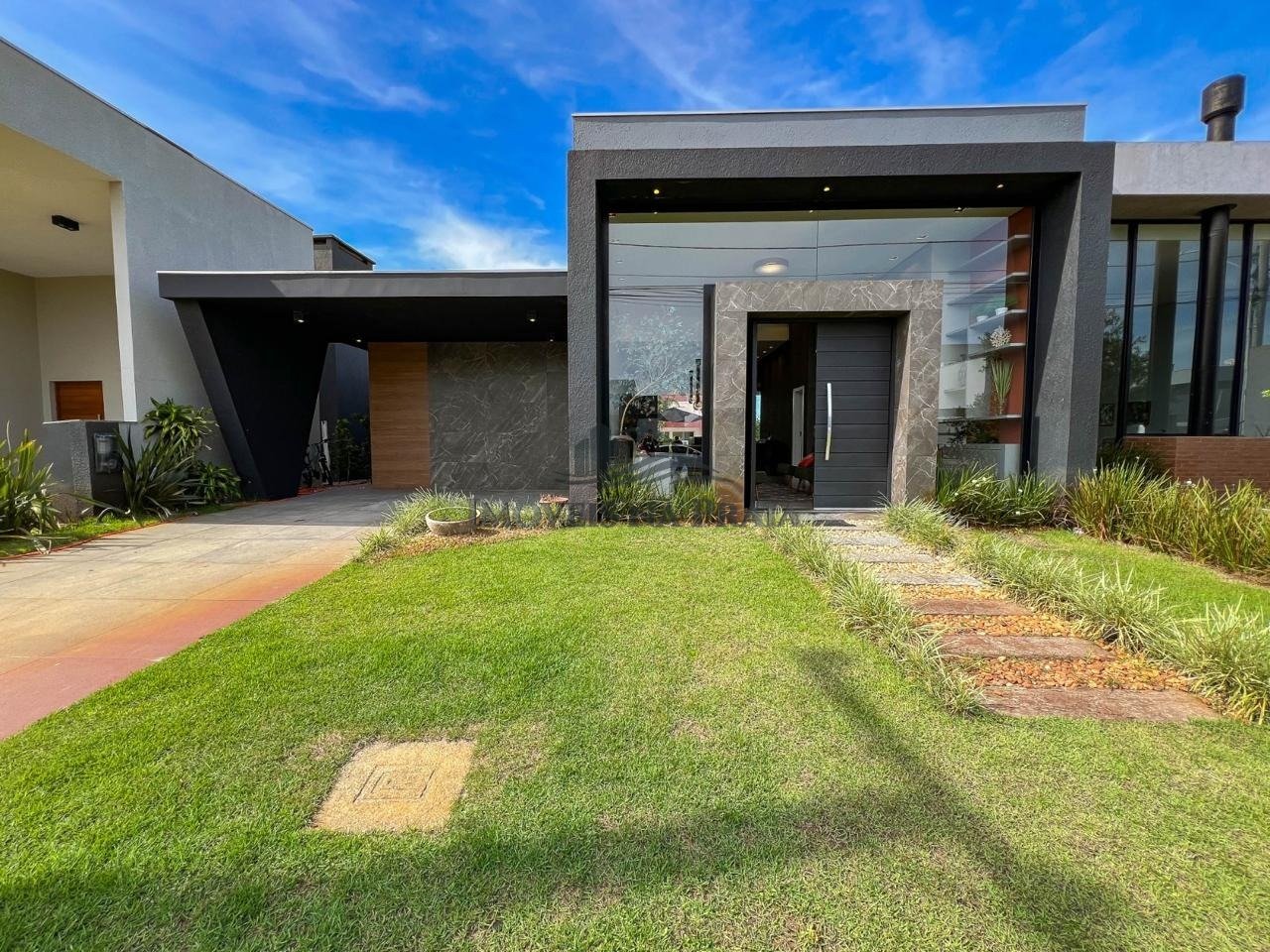 Casa em Condomínio no Riviera Xangri-Lá.