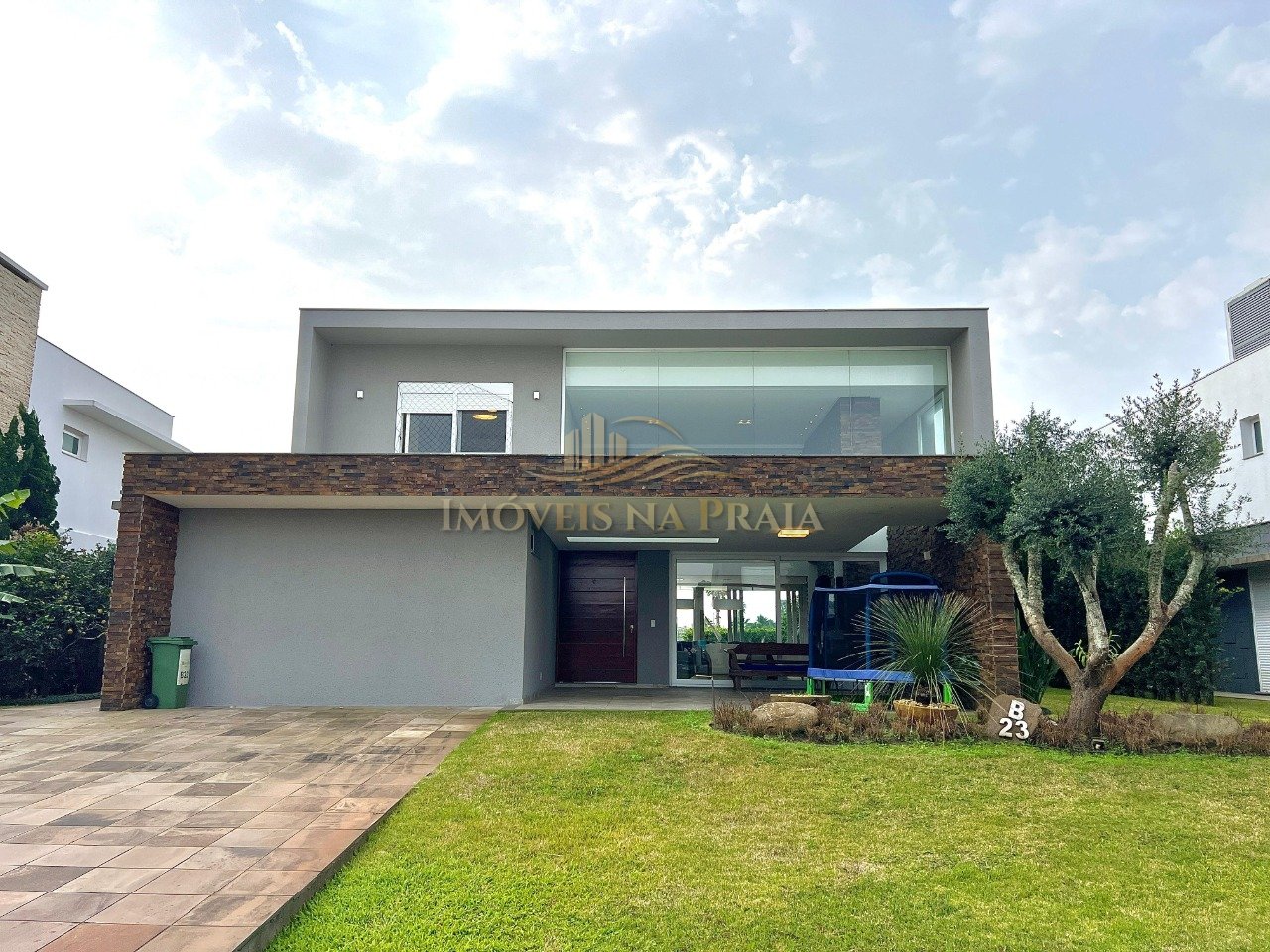 Casa em Condomínio no Ventura Club.