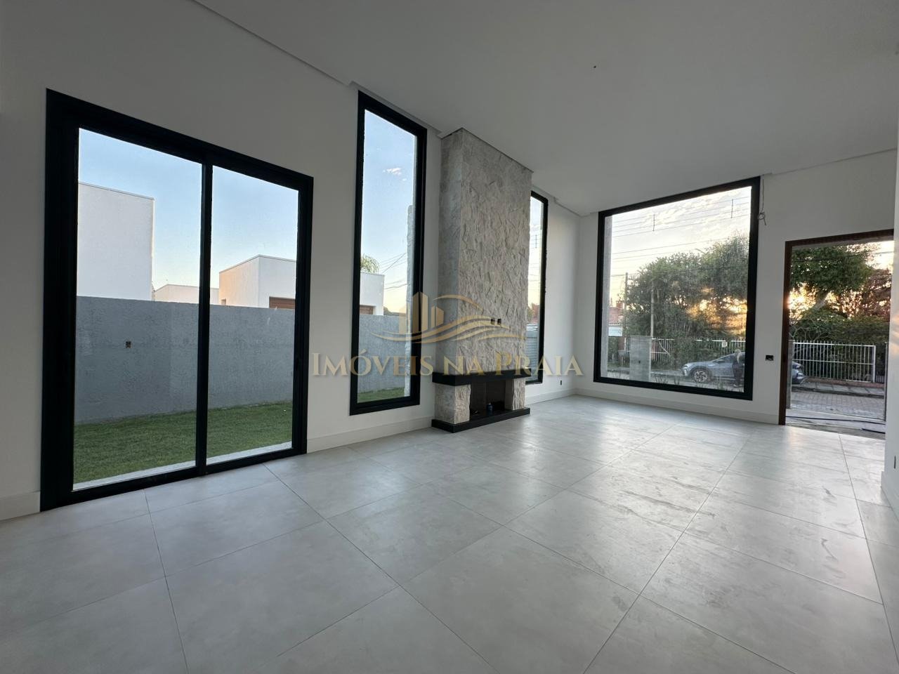 Foto 13 — Casa 4 dormitórios no bairro Atlântida