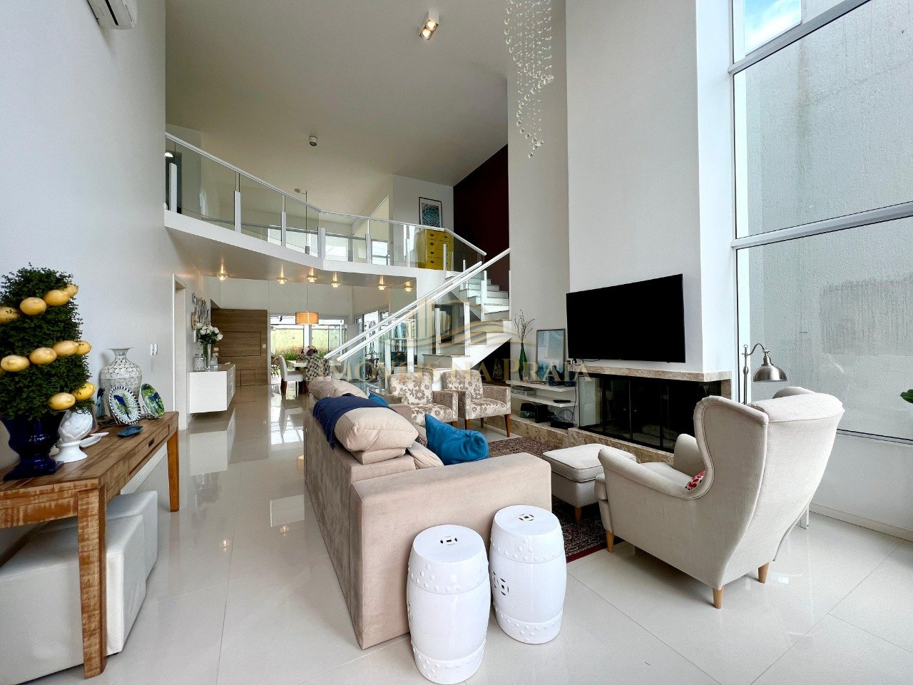 Foto 3 — Casa em Condomínio no Las Palmas.