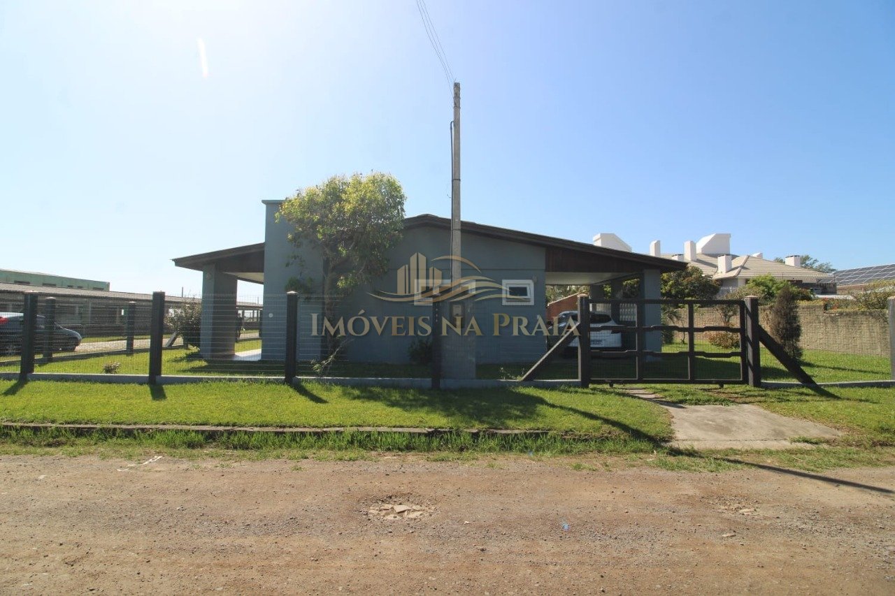 Foto 4 — Casa 3 dormitórios no Centro de Xangri-Lá.