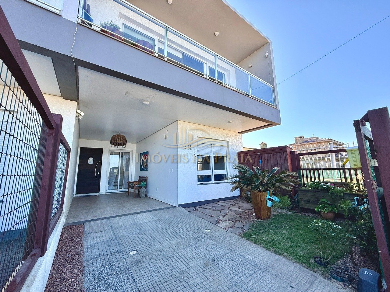 Duplex em Rainha do Mar.