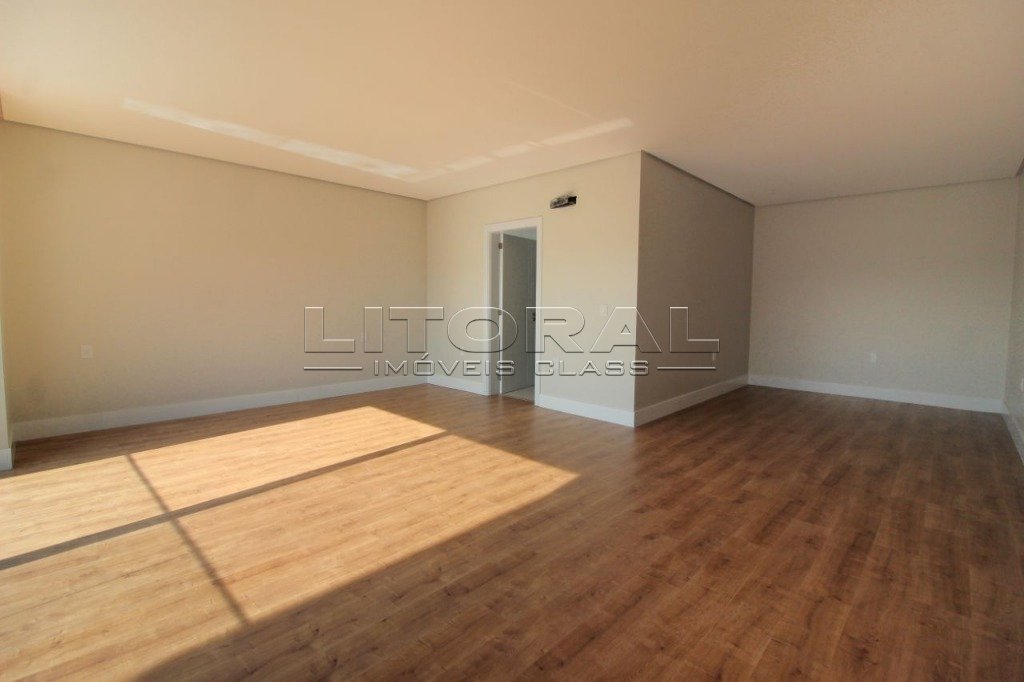 Foto 12 — Casa em Condomínio no Velas da Marina.
