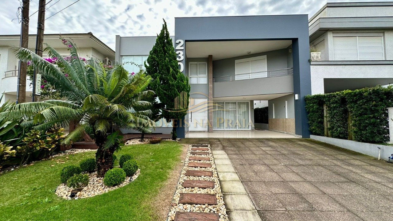 Casa em Condomínio no Condado de Capão.