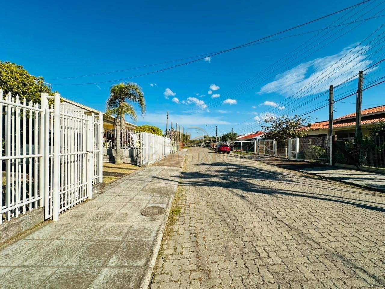 Foto 2 — Casa com 3 dormitórios no Centro de Xangri-Lá.