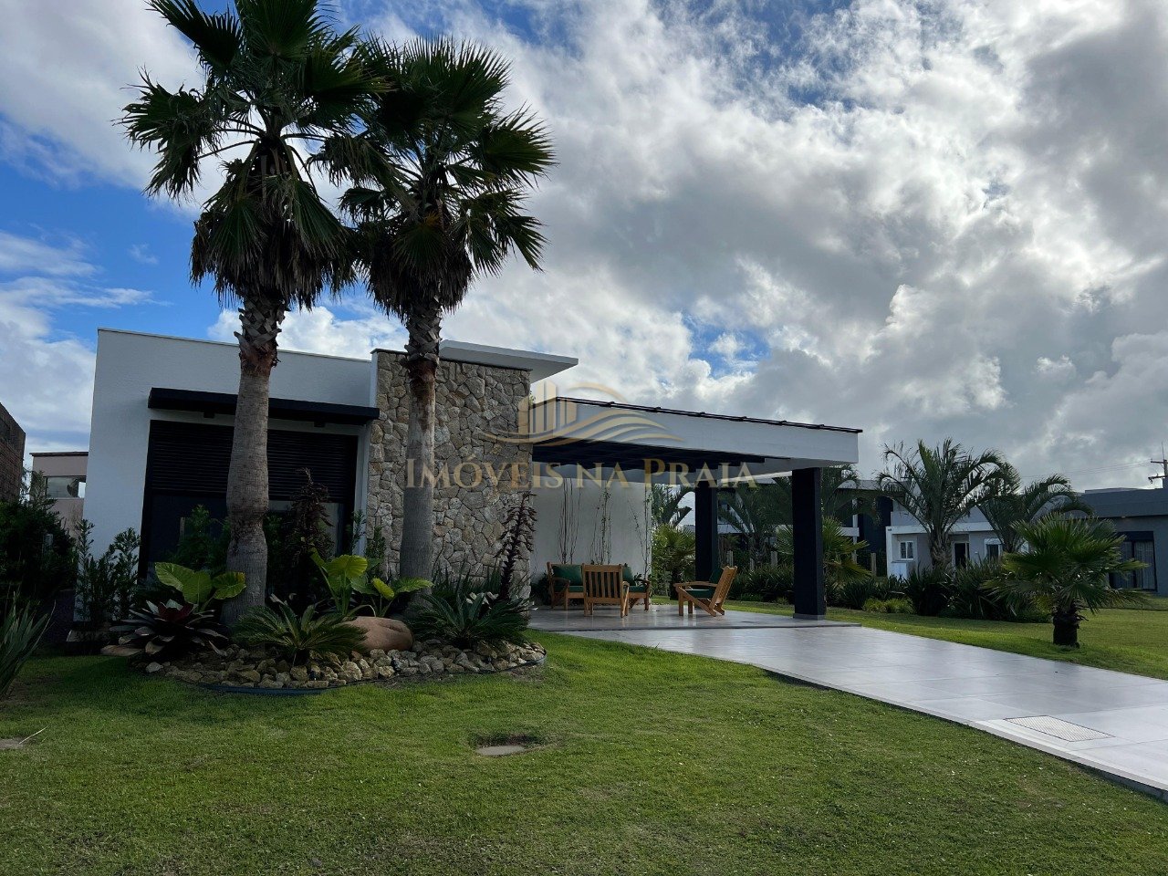 Casa em Condomínio no Riviera Xangri-Lá.