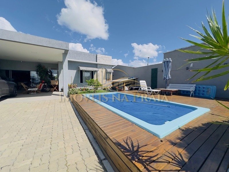 Casa à venda em Rainha do Mar.