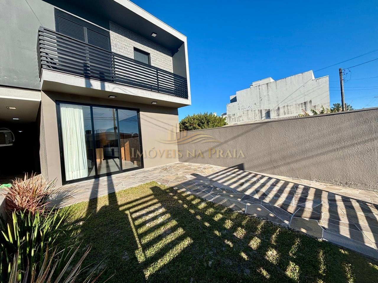 Foto 4 — Duplex à venda no centro de Xangri-lá.