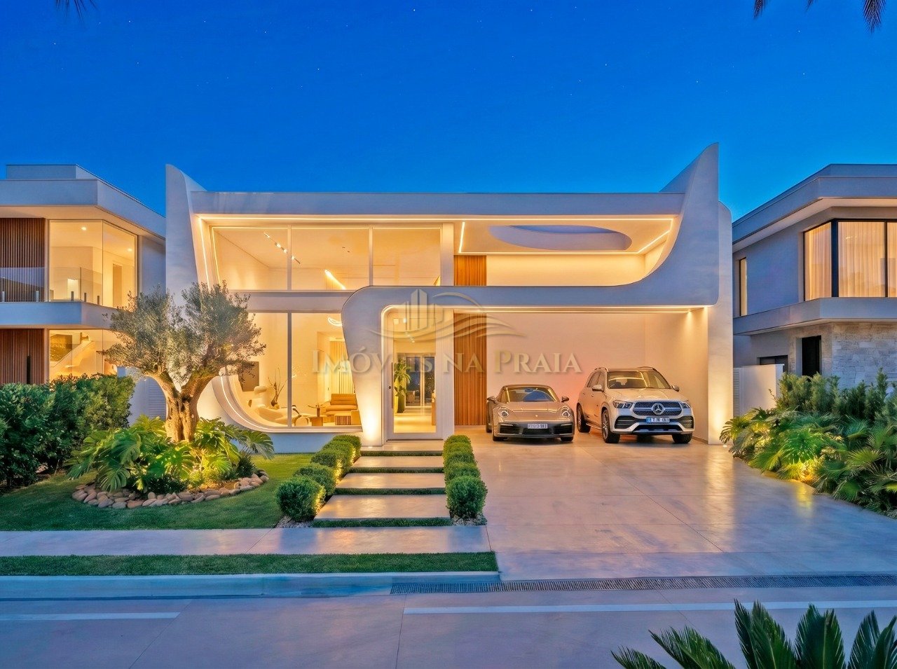 Casa em Condomínio no Dubai Resort Residencial.