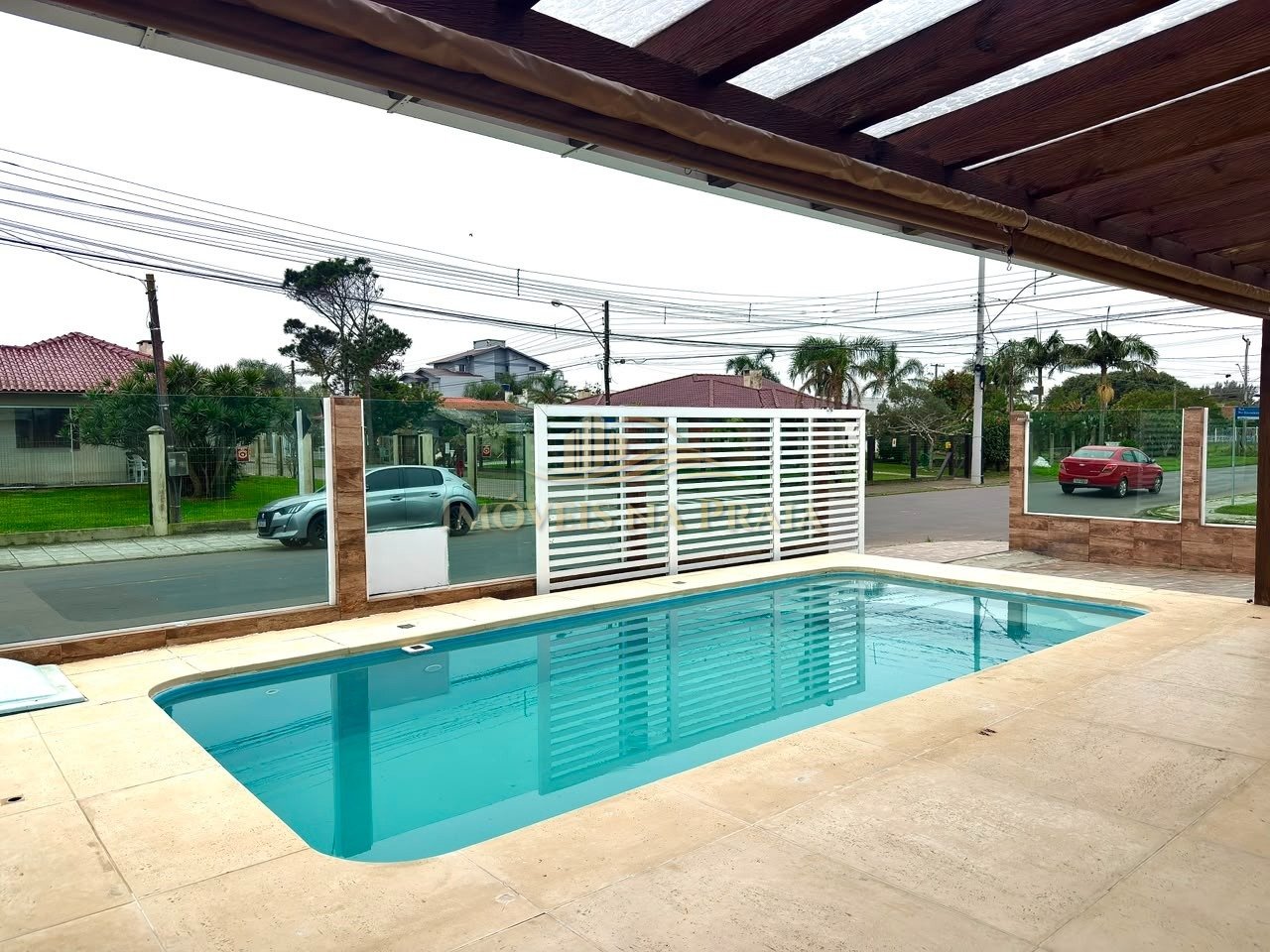 Foto 4 — Duplex á venda no centro de Xangri-lá.