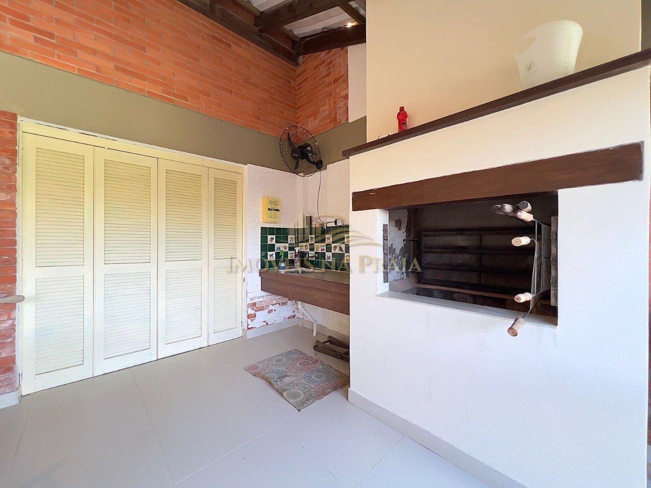 Foto 2 — Casa á venda  no centro de Xangri-lá !