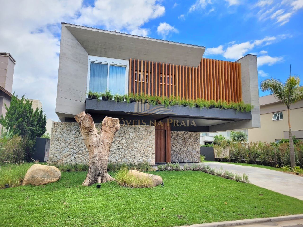 Casa em Condomínio no Playa Vista.