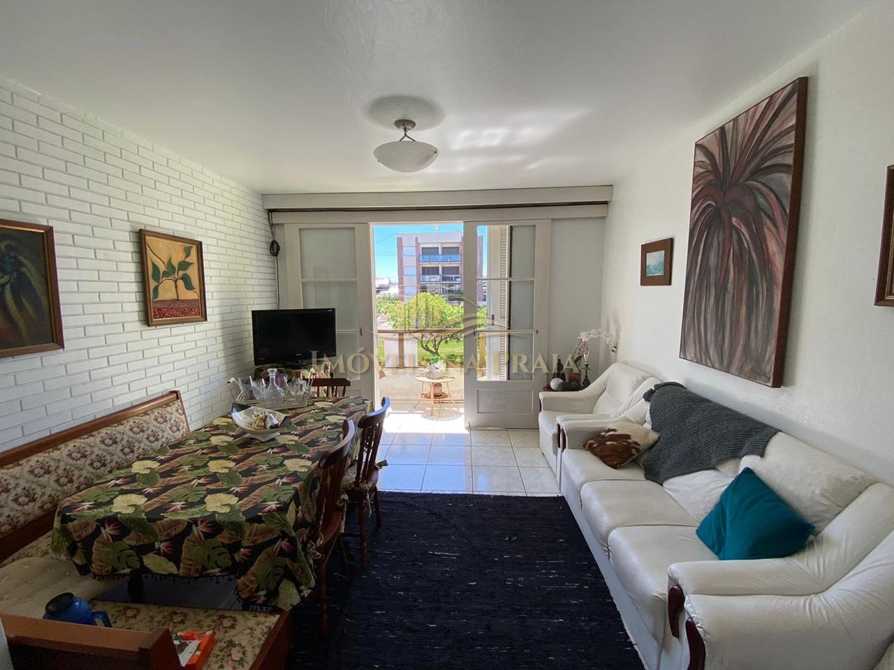 Apartamento com 3 dormitórios em Atlântida.