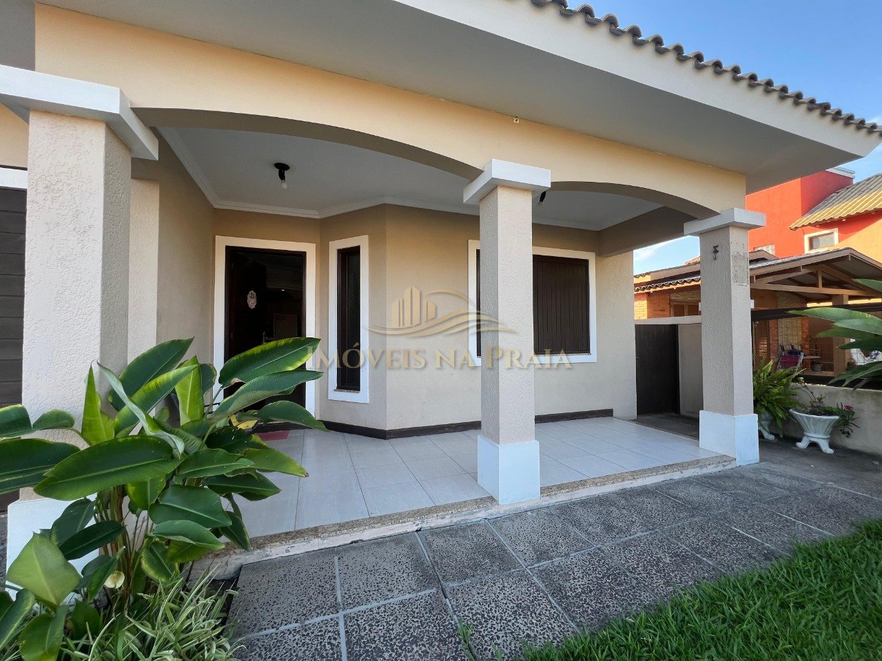 Foto 2 — Casa com 3 dormitórios no Centro de Xangri-Lá.