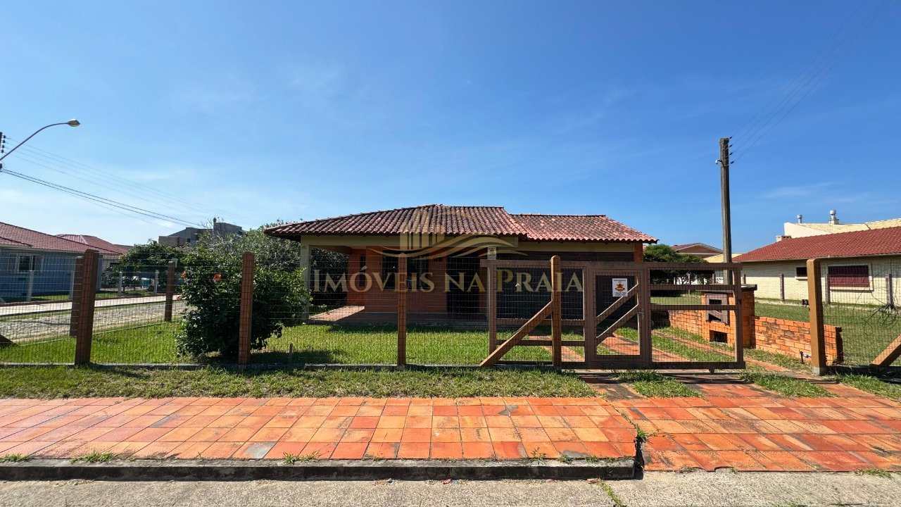 Casa com 3 dormitórios em Remanso.