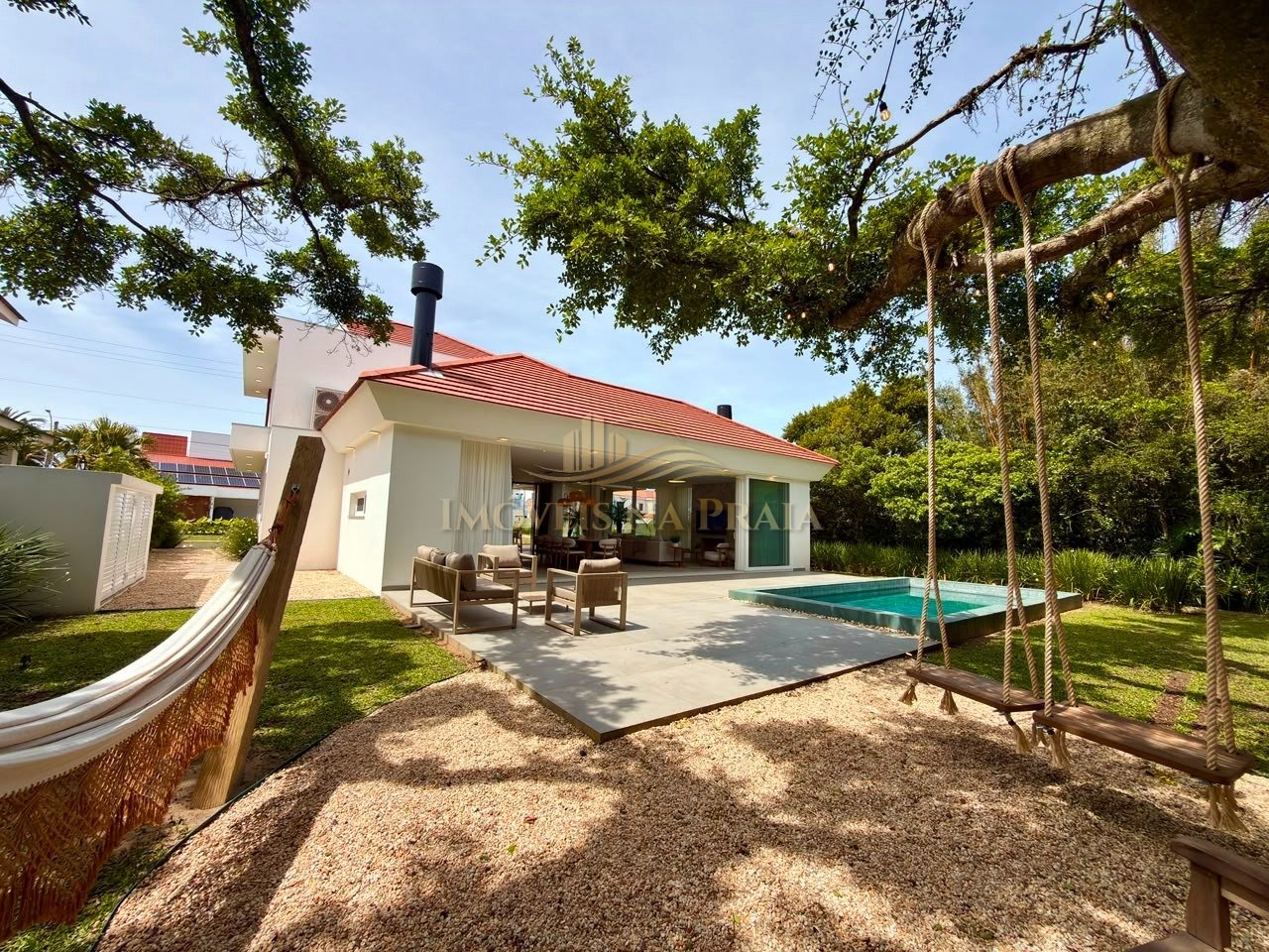 Casa em Condomínio no Green Village.