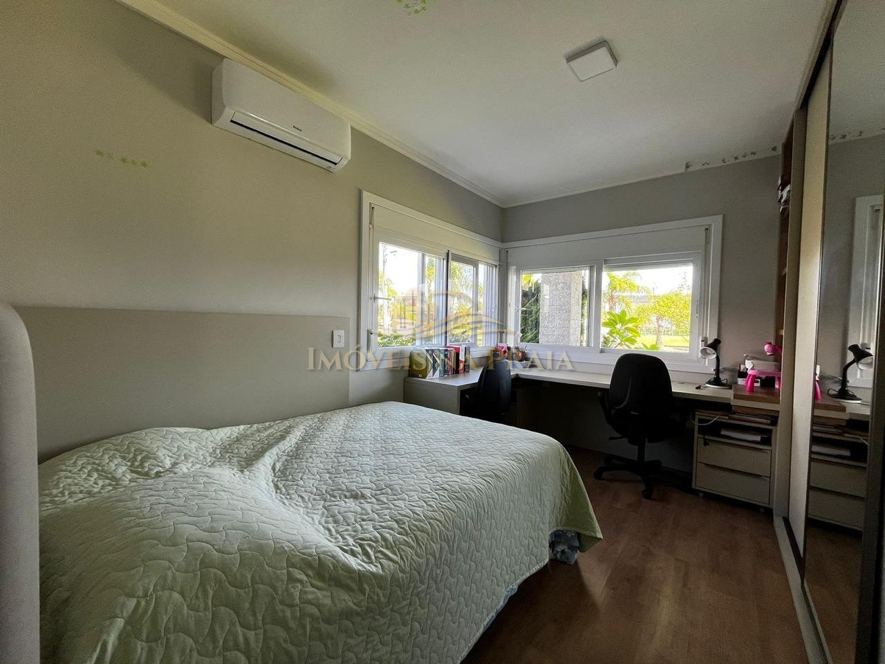 Foto 5 — Casa em Condomínio no Quintas do Lago.