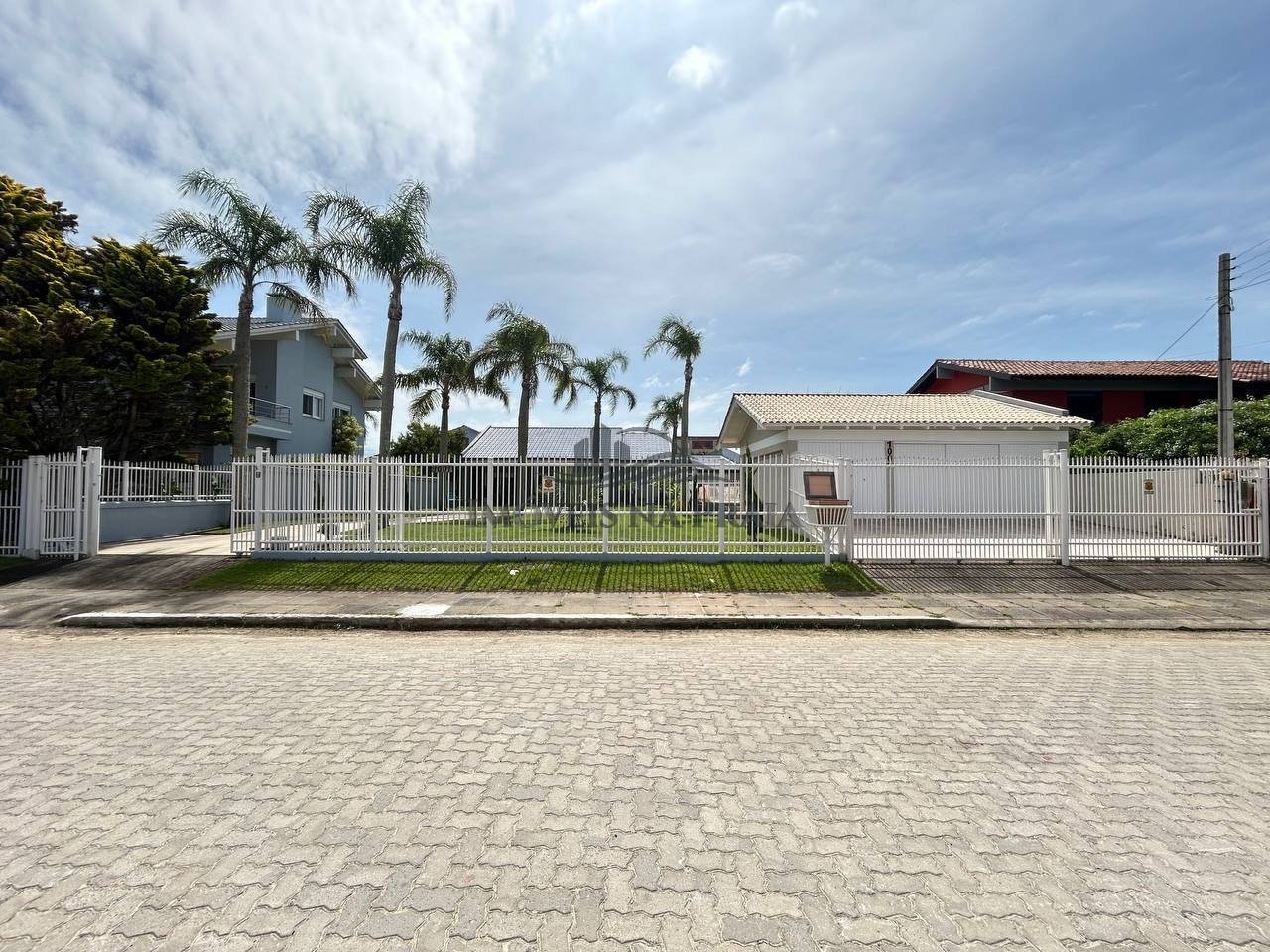 Foto 25 — Casa com 4 dormitórios em Atlântida.