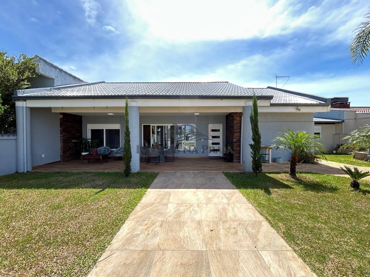 Foto 2 — Casa com 4 dormitórios em Atlântida.
