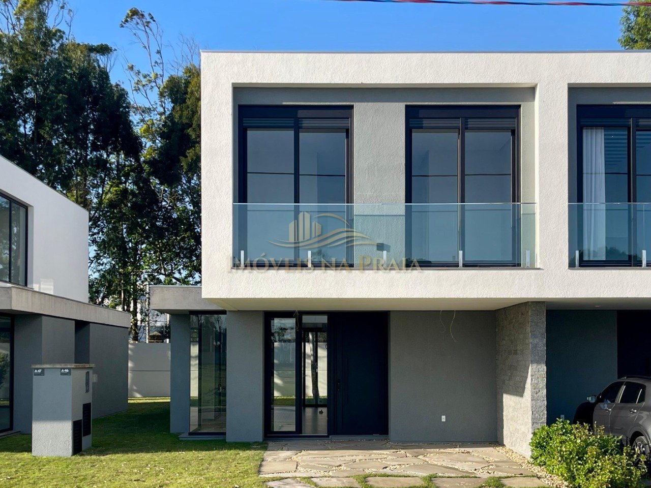 Casa em Condomínio no Amaná Atlântida.