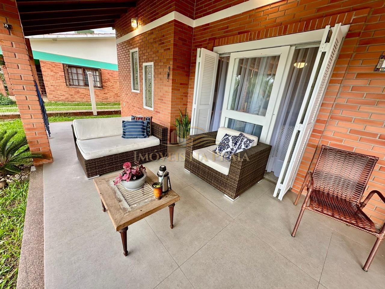 Casa 3 dormitórios no bairro Atlântida