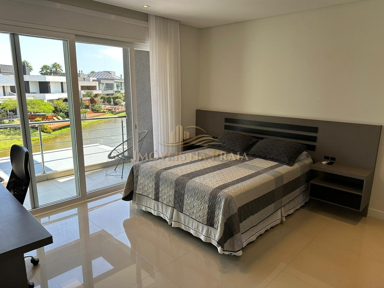 Foto 4 — Casa em Condomínio no Malibu Beach Residence.