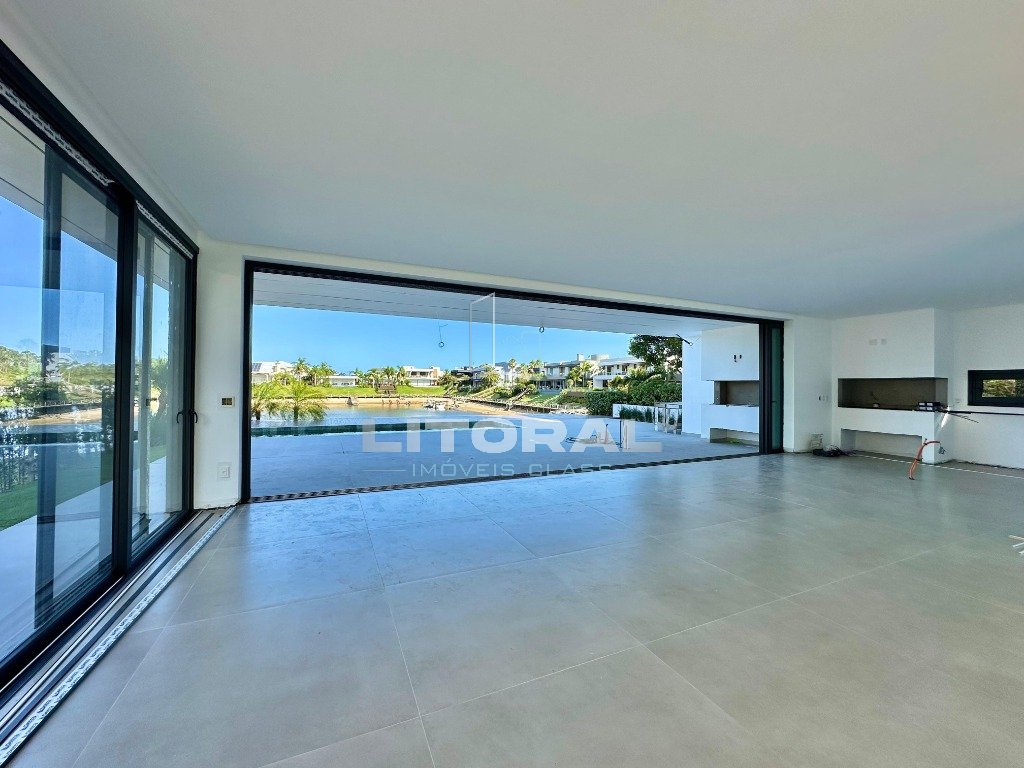 Foto 5 — Casa em Condomínio no Velas da Marina.