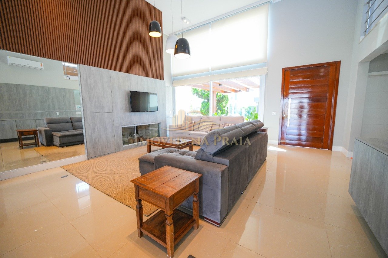 Foto 2 — Casa em Condomínio no Malibu Beach Residence.