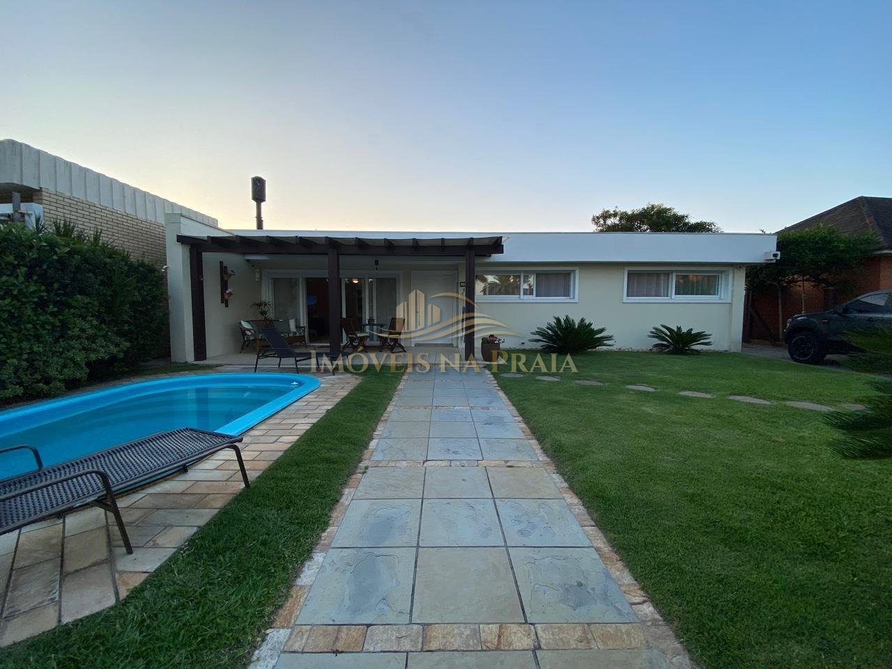 Casa 4 Dormitório(s) Bairro Atlântida