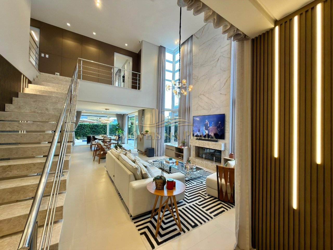 Foto 2 — Casa em Condomínio no Malibu Beach Residence.