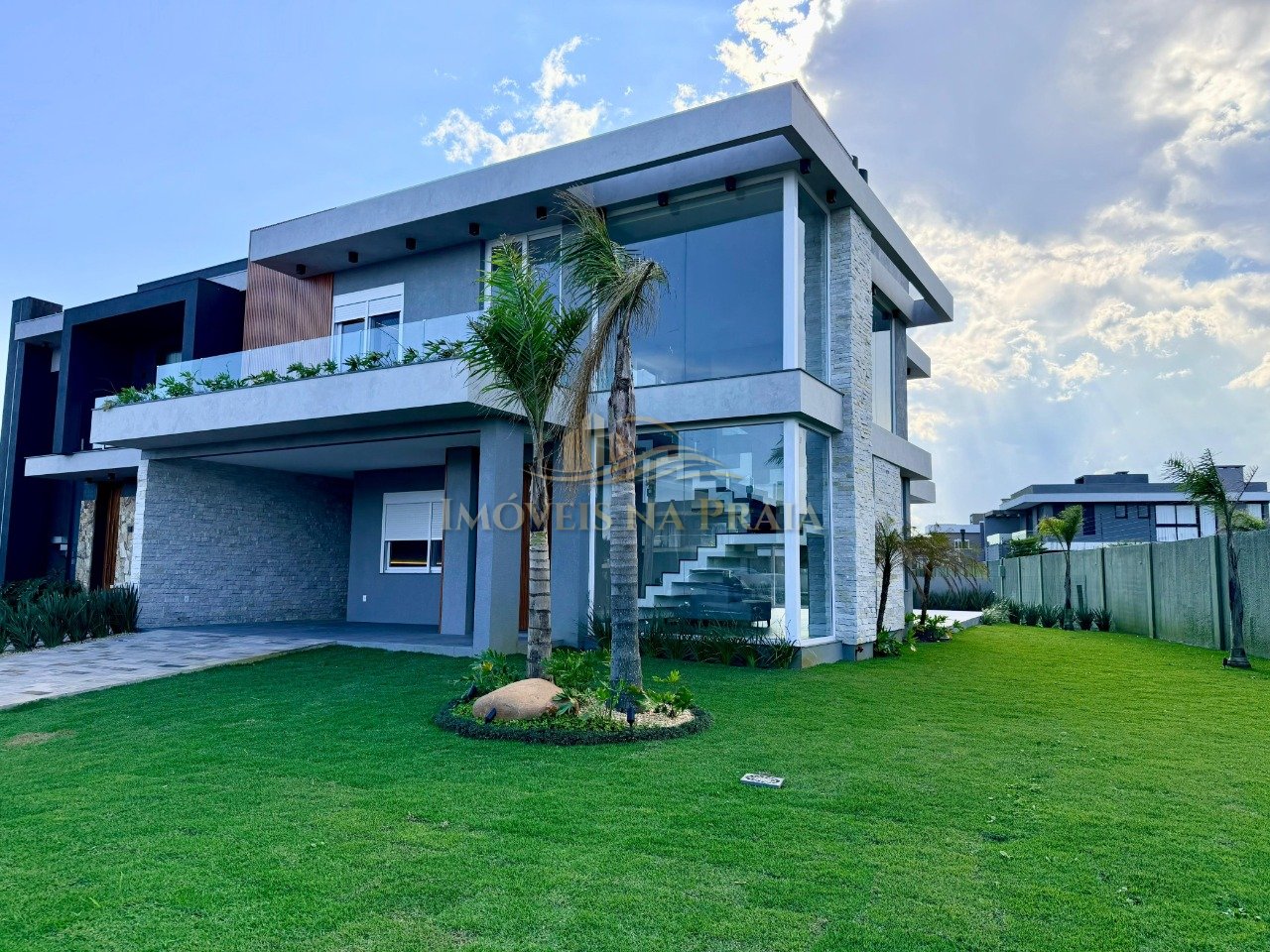 Foto 2 — Casa em Condomínio no Sunset.