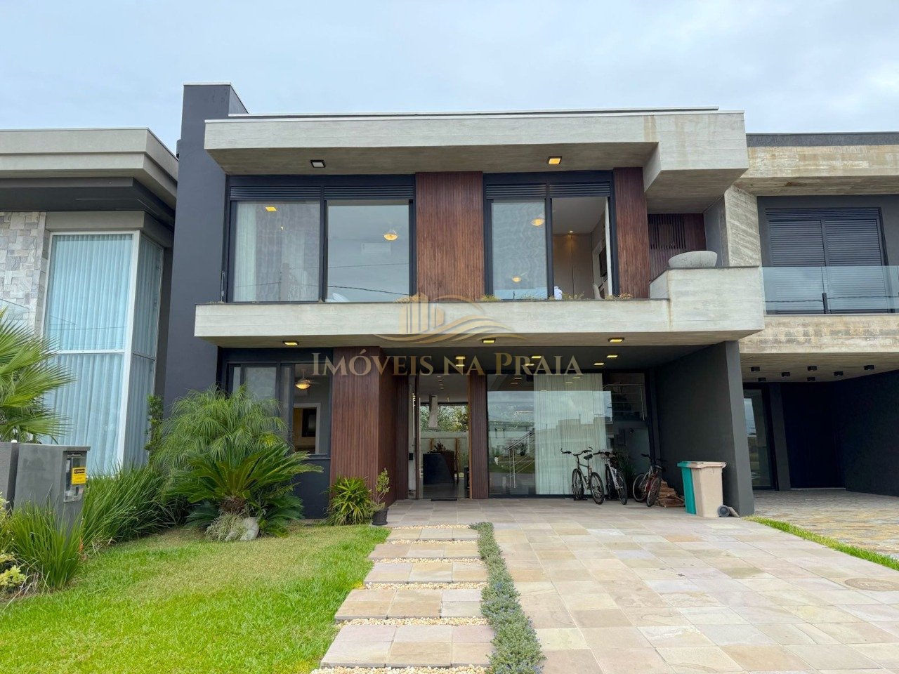 Foto 2 — Casa em Condomínio no Sunset.