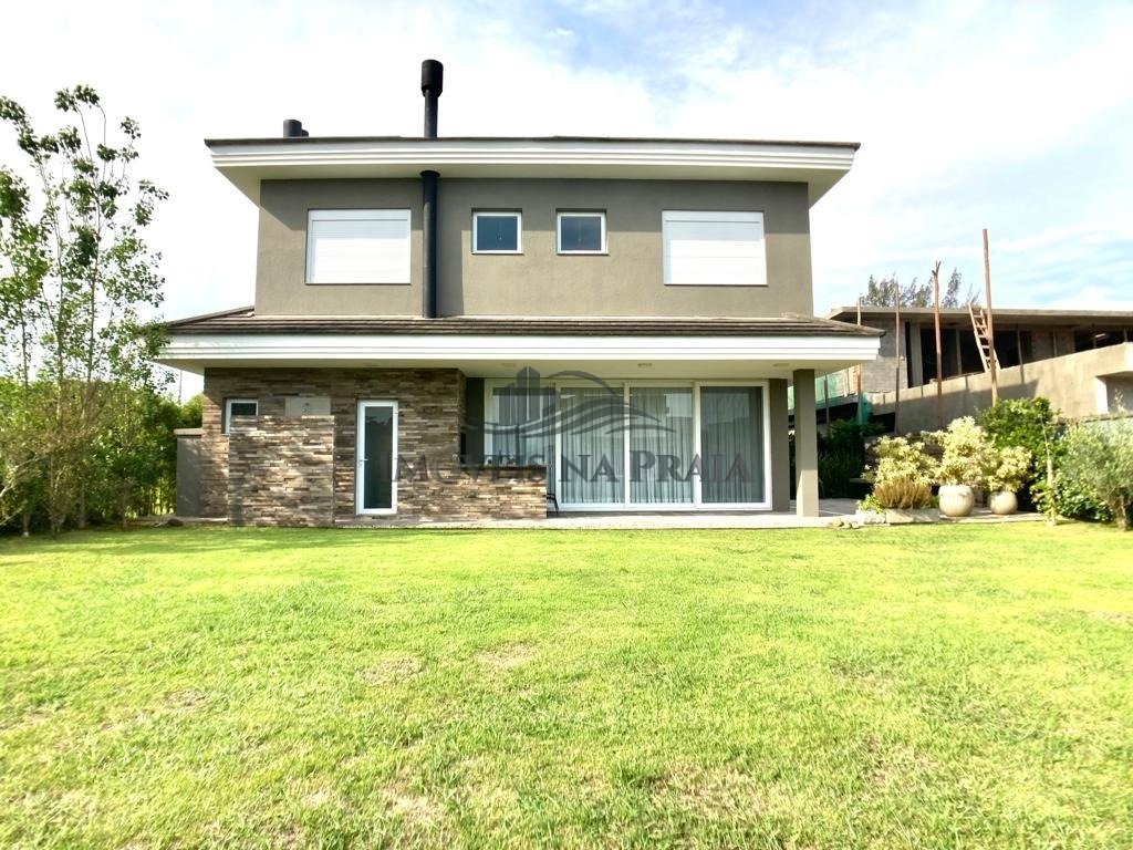 Foto 2 — Casa em Condomínio no Villaggio Atlantida.
