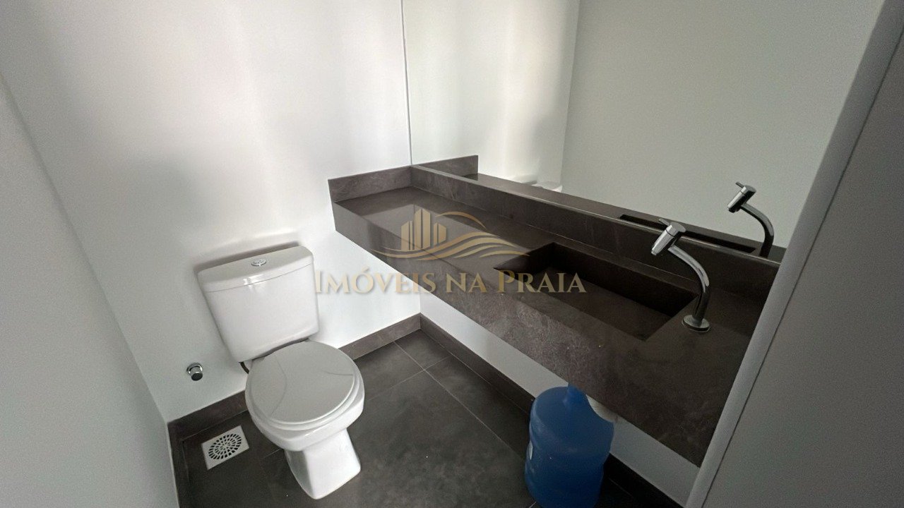 Foto 4 — Loja no Livin Resort House.