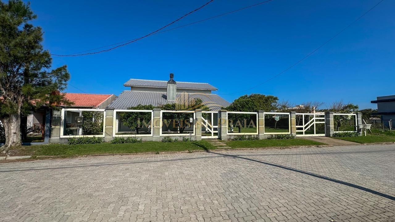 Foto 2 — Casa com 4 dormitórios em Rainha do Mar.