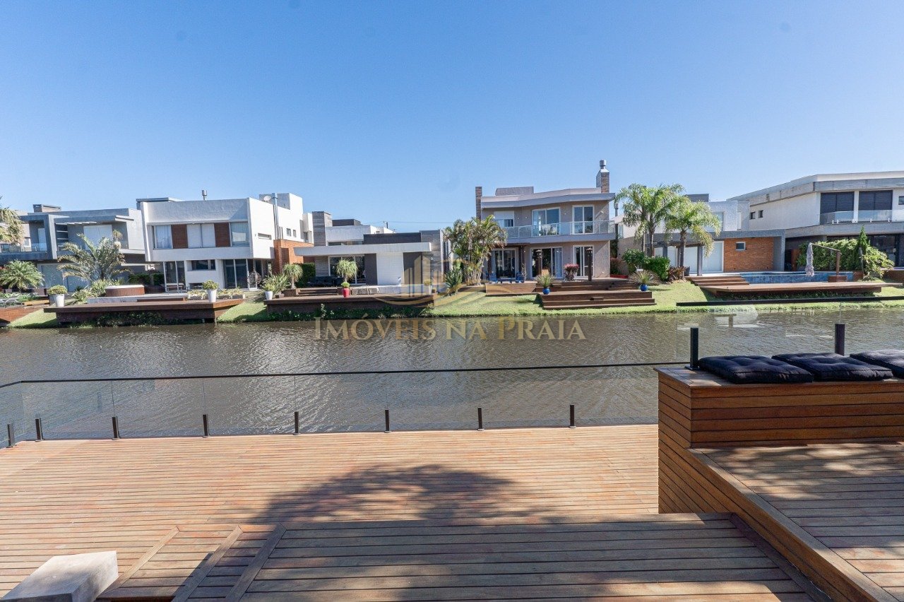 Foto 4 — Casa em Condomínio no Malibu Beach Residence.