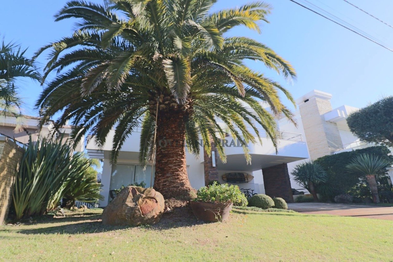 Foto 2 — Casa em Condomínio no Bosques de Atlântida.