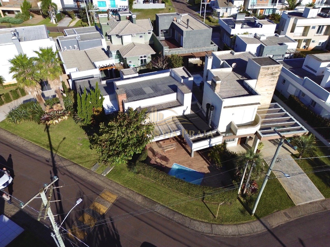 Foto 4 — Casa em Condomínio no Las Palmas.