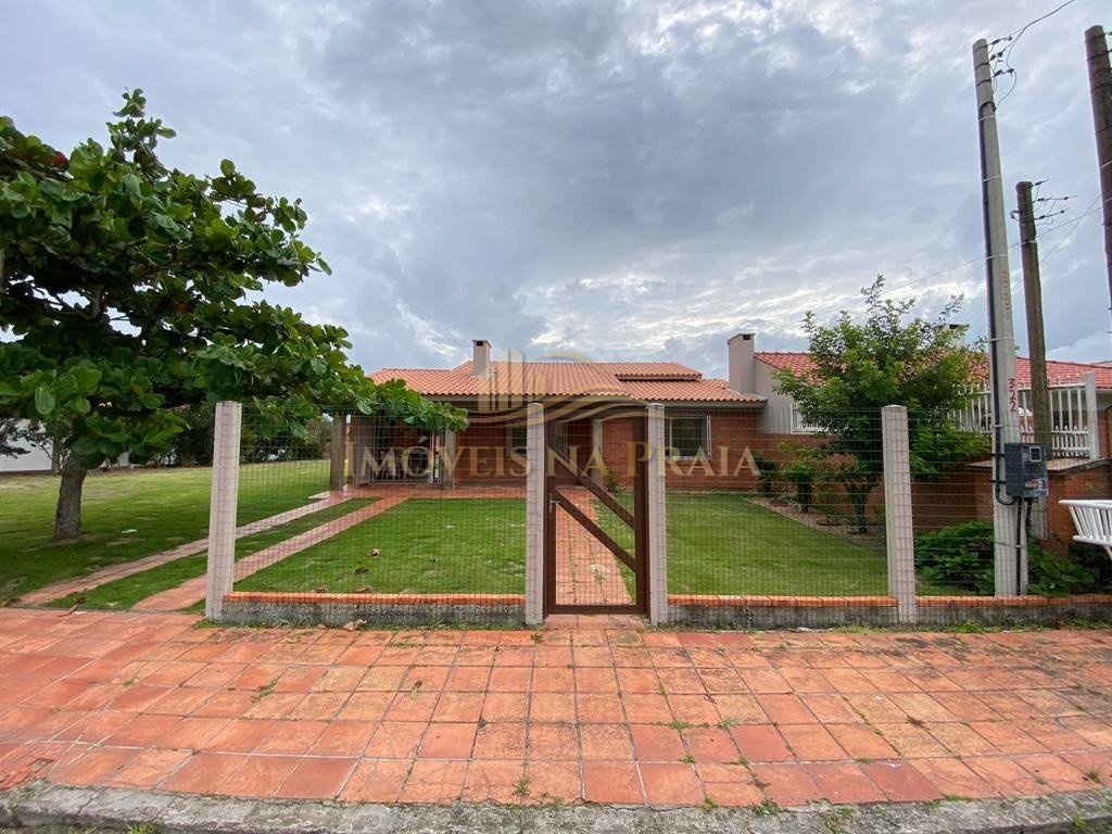 Casa 3 dormitórios no bairro Arpoador