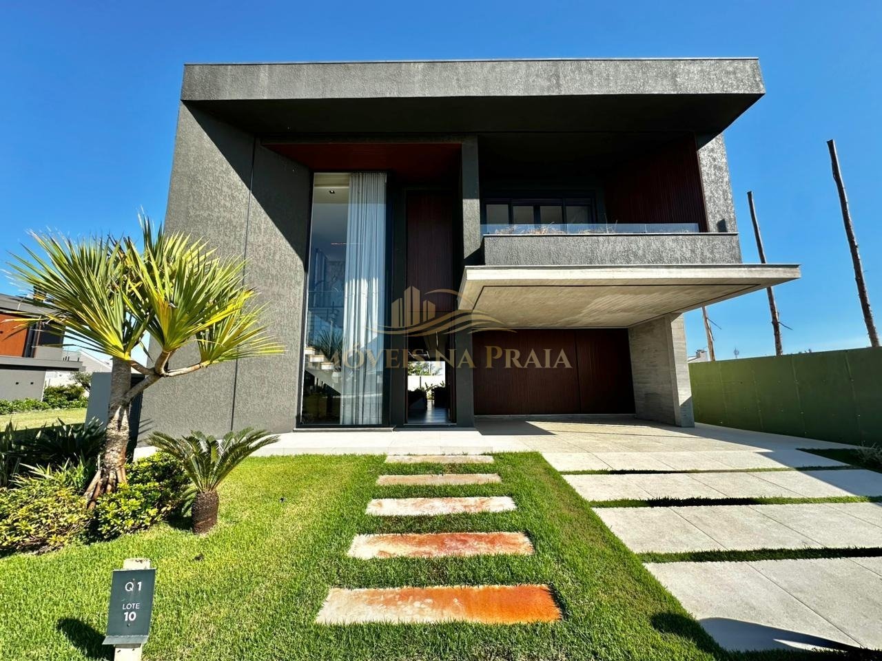 Casa em Condomínio no Los Cobos.