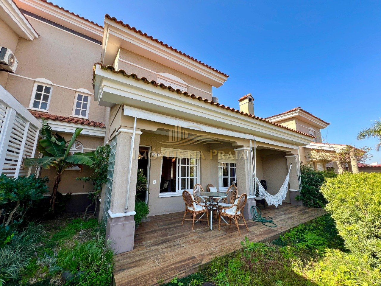 Casa em Condomínio no Villas Resort.