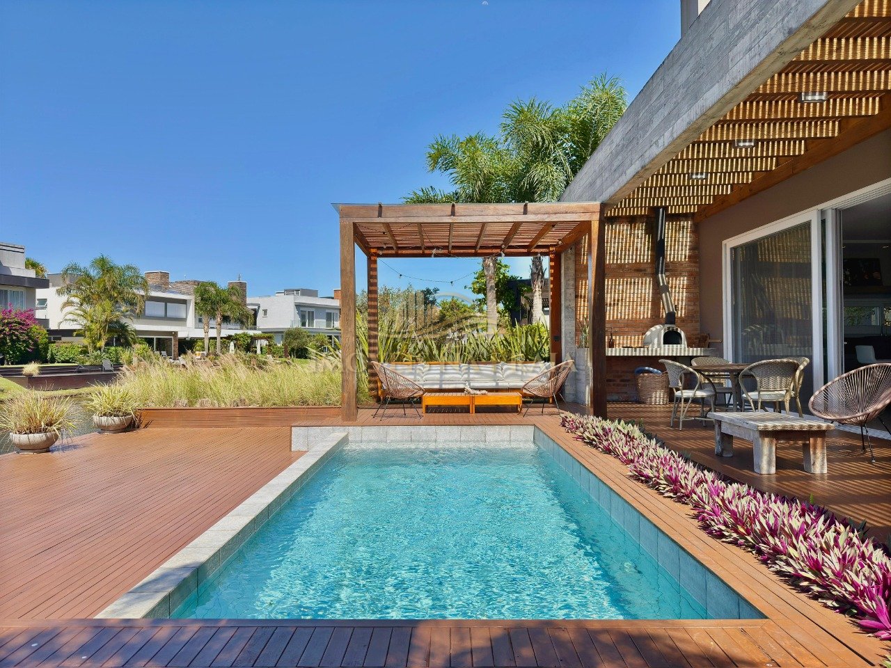 Foto 3 — Casa em Condomínio no Malibu Beach Residence.